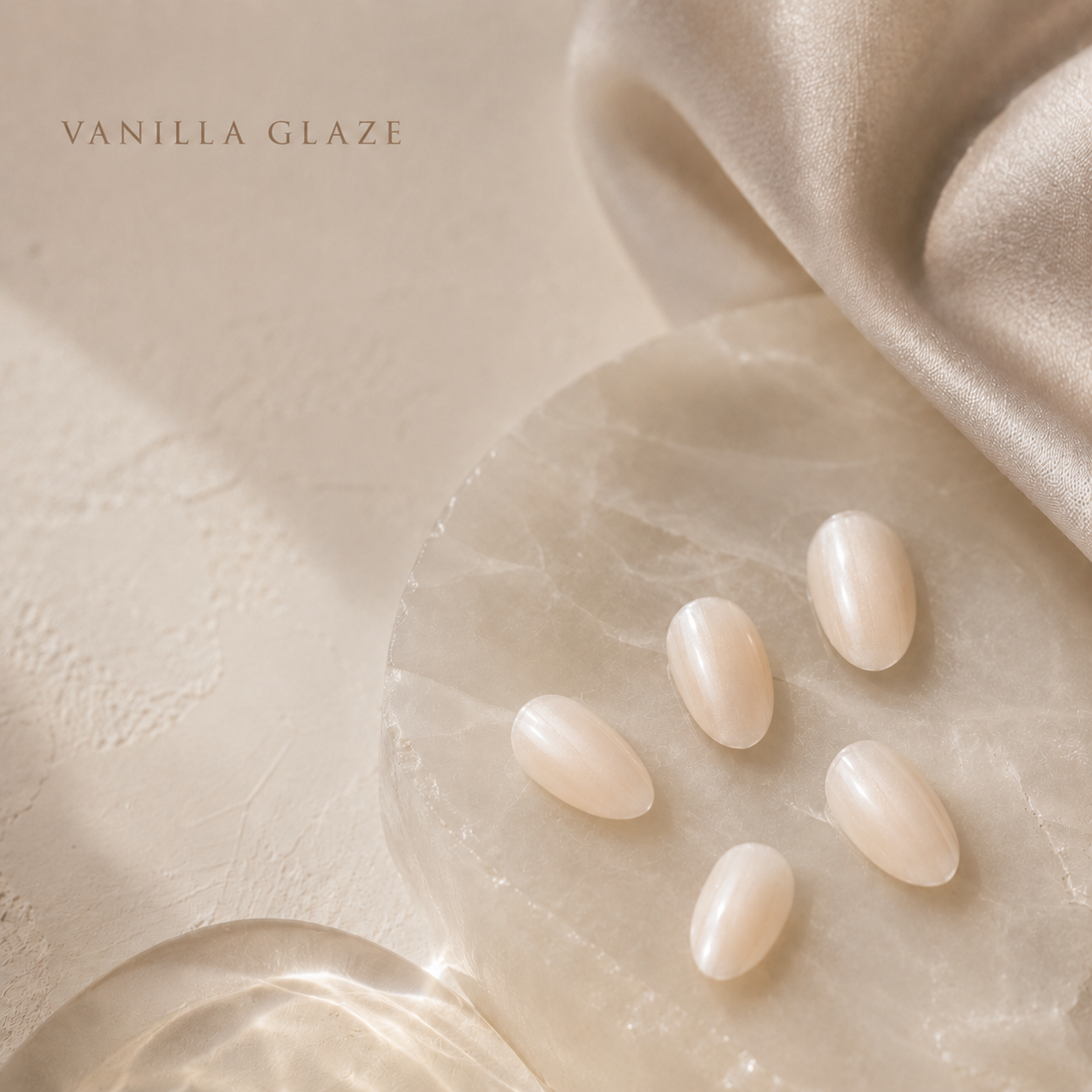 lunvona®Vanilla Glaze | Pearl White Short Almond Press-On Nails
