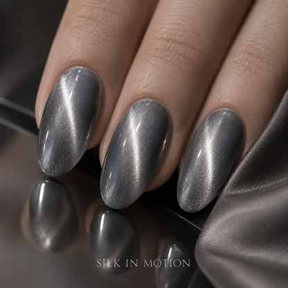 lunvona®Moonlit Silk | Silver Cat-Eye Medium Almond Press-On Nails